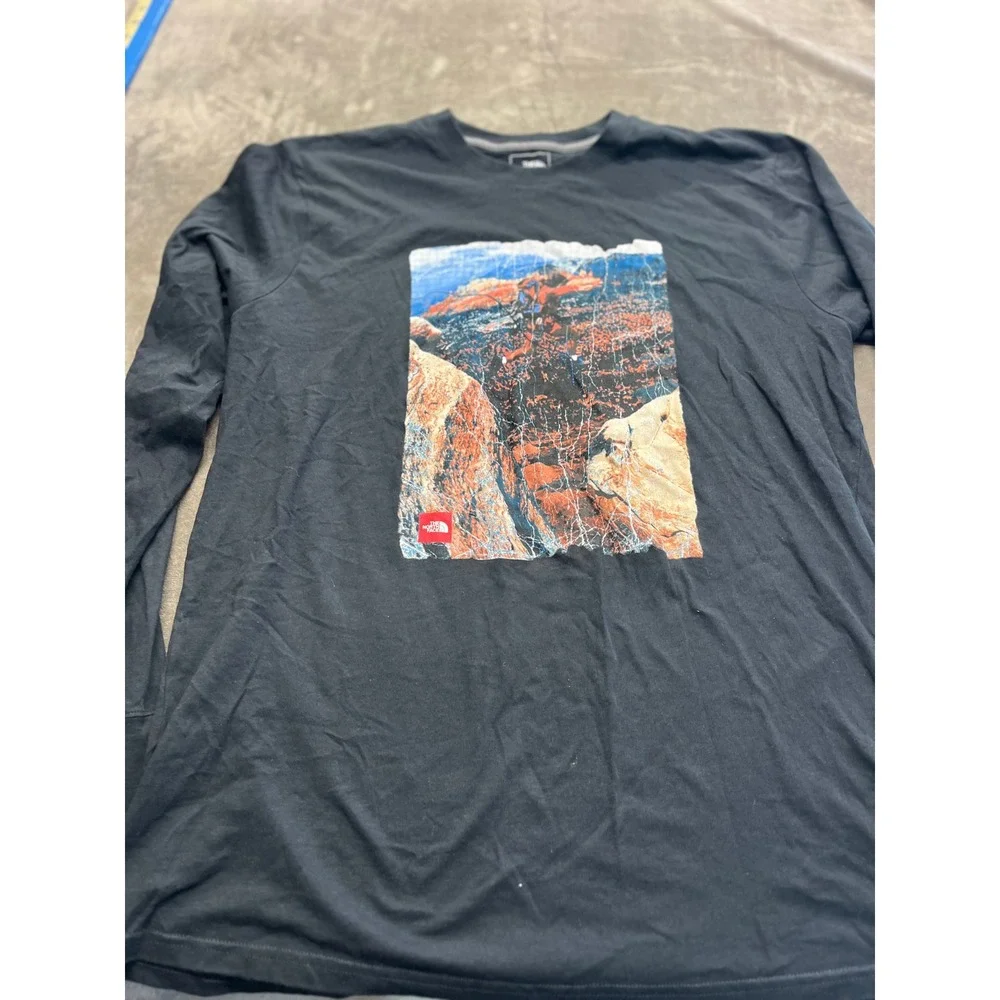 The North Face Mens Black Long Sleeve Graphic Tee Desert Rock Climbing Shirt‎ L